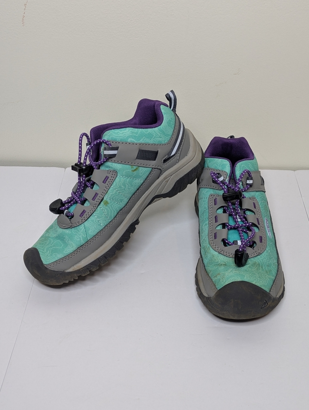 Keen Hiking Shoe Sneaker 1Y Youth